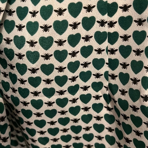 Collection Bee Print Shorts - Picture 2 of 3